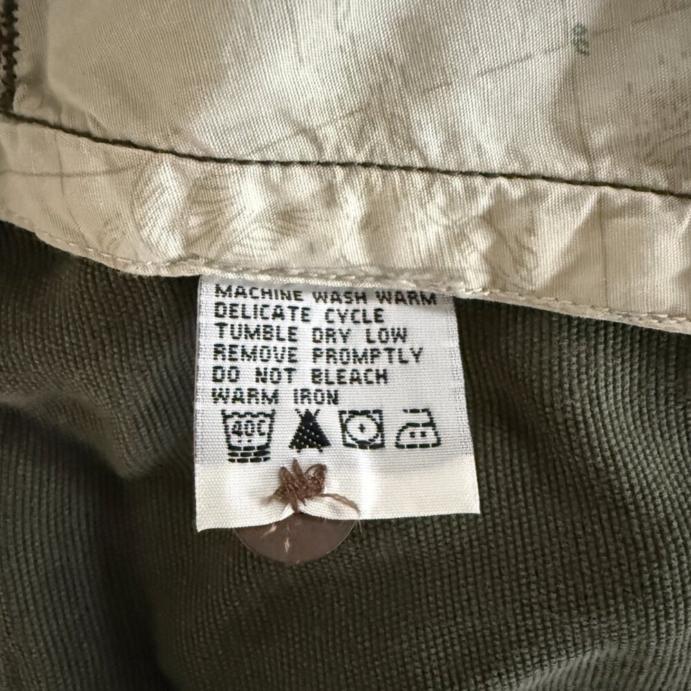 Tommy Bahama Key Grip Cargo Shorts - size 35 - Picture 4 of 5